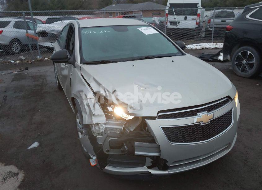 2014 Chevrolet Cruze LS AUTO (VIN 1G1PA5SG8E7429588) main photo