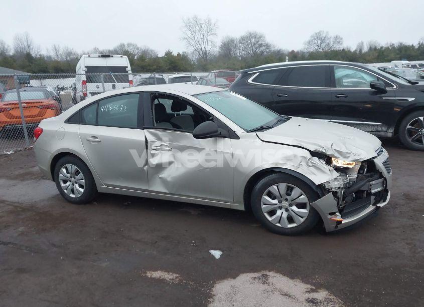 Photo 13 of 2014 Chevrolet Cruze LS AUTO (VIN 1G1PA5SG8E7429588)