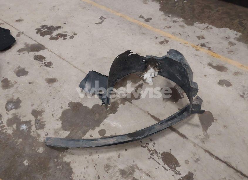 Photo 12 of 2014 Chevrolet Cruze LS AUTO (VIN 1G1PA5SG8E7443426)