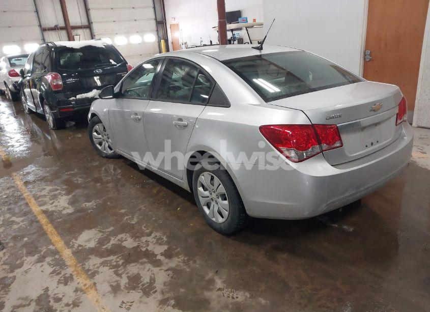 Photo 3 of 2014 Chevrolet Cruze LS AUTO (VIN 1G1PA5SG8E7443426)