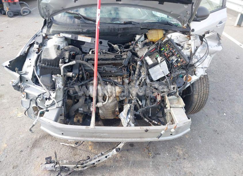 Photo 10 of 2014 Chevrolet Cruze LS AUTO (VIN 1G1PA5SG8E7457388)