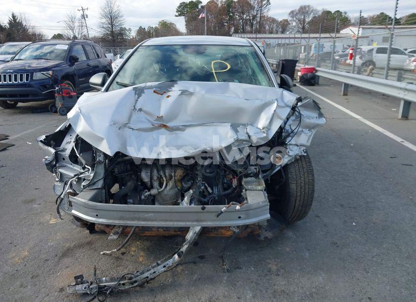 Photo 12 of 2014 Chevrolet Cruze LS AUTO (VIN 1G1PA5SG8E7457388)