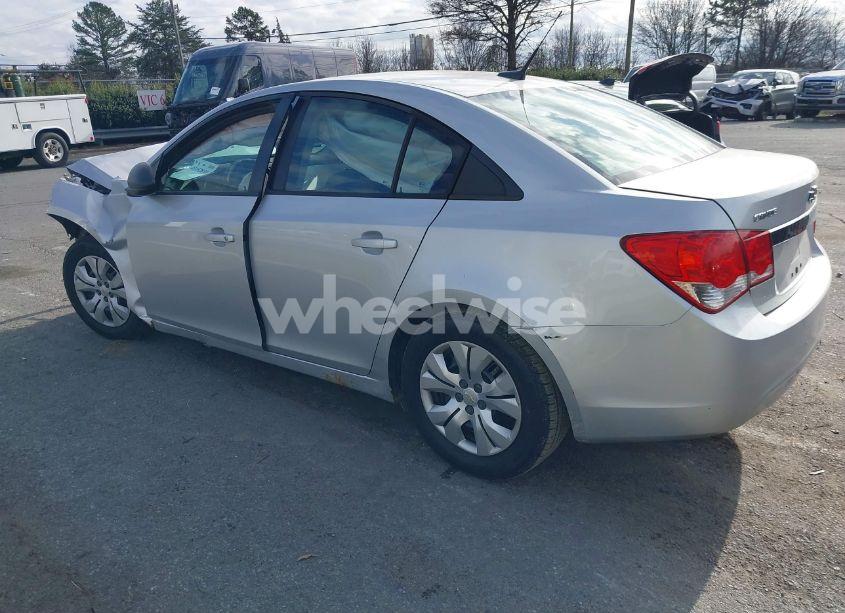 Photo 3 of 2014 Chevrolet Cruze LS AUTO (VIN 1G1PA5SG8E7457388)