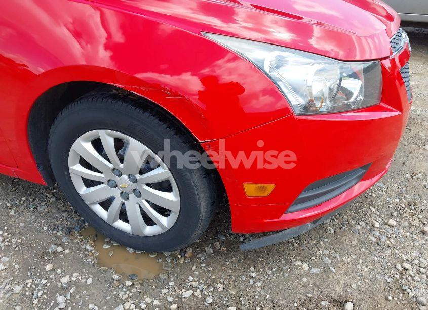 Photo 6 of 2014 Chevrolet Cruze LS AUTO (VIN 1G1PA5SG8E7462641)