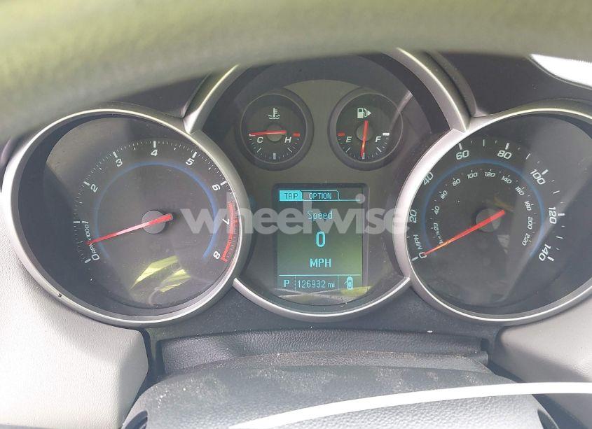 Photo 7 of 2014 Chevrolet Cruze LS AUTO (VIN 1G1PA5SG8E7462641)