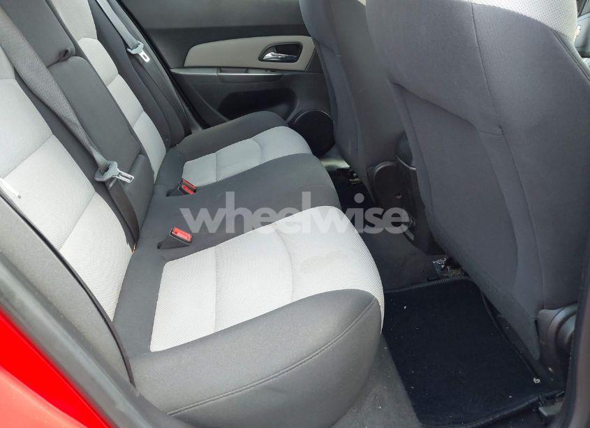 Photo 8 of 2014 Chevrolet Cruze LS AUTO (VIN 1G1PA5SG8E7462641)