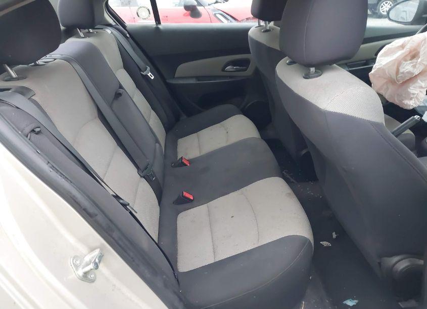 Photo 8 of 2014 Chevrolet Cruze LS AUTO (VIN 1G1PA5SG8E7485501)