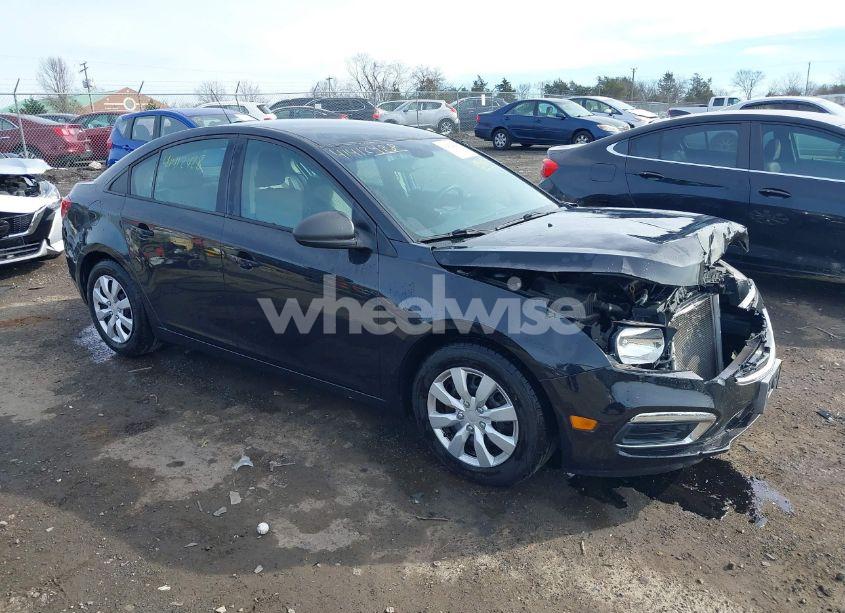 2015 Chevrolet Cruze LS AUTO (VIN 1G1PA5SG8F7108863) main photo