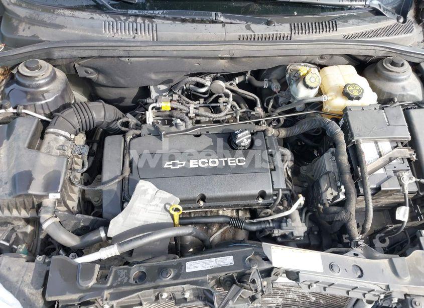 Photo 10 of 2015 Chevrolet Cruze LS AUTO (VIN 1G1PA5SG8F7108863)