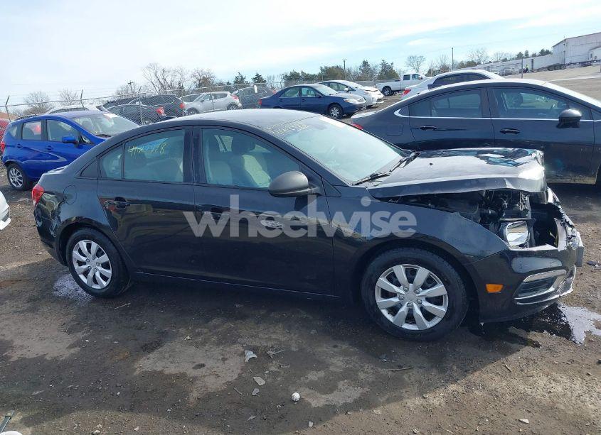 Photo 13 of 2015 Chevrolet Cruze LS AUTO (VIN 1G1PA5SG8F7108863)