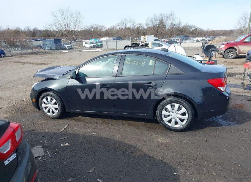 Photo 14 of 2015 Chevrolet Cruze LS AUTO (VIN 1G1PA5SG8F7108863)