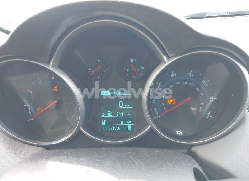 Photo 7 of 2015 Chevrolet Cruze LS AUTO (VIN 1G1PA5SG8F7108863)