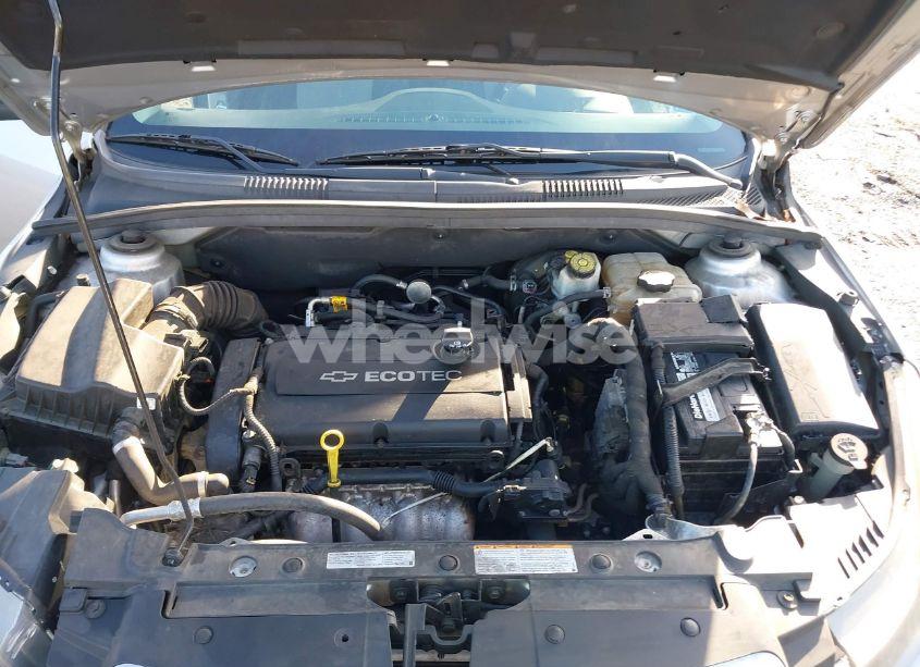 Photo 10 of 2015 Chevrolet Cruze LS AUTO (VIN 1G1PA5SG8F7262392)