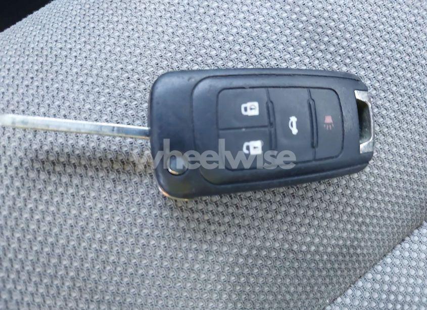 Photo 10 of 2013 Chevrolet Cruze LS AUTO (VIN 1G1PA5SG9D7131114)