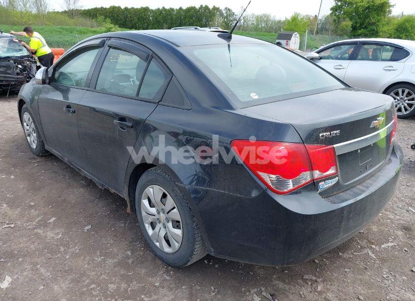 Photo 3 of 2013 Chevrolet Cruze LS AUTO (VIN 1G1PA5SG9D7158586)