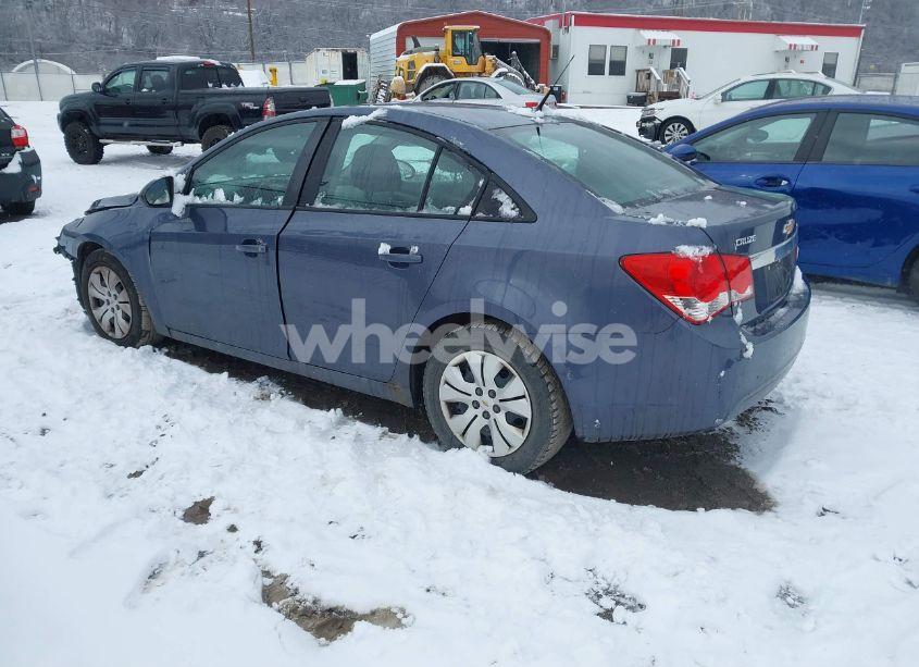 Photo 3 of 2013 Chevrolet Cruze LS AUTO (VIN 1G1PA5SG9D7160158)