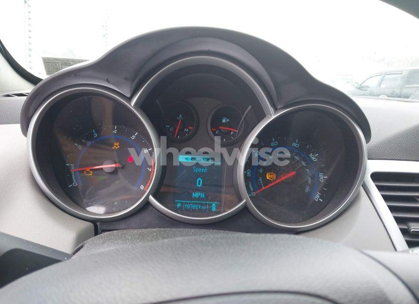 Photo 7 of 2013 Chevrolet Cruze LS AUTO (VIN 1G1PA5SG9D7160158)