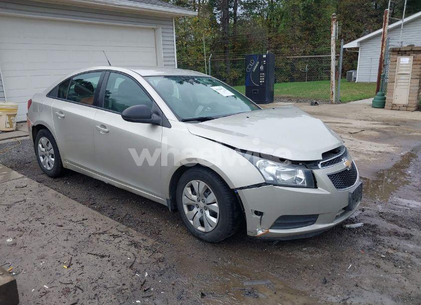 2013 Chevrolet Cruze LS AUTO (VIN 1G1PA5SG9D7210556) main photo