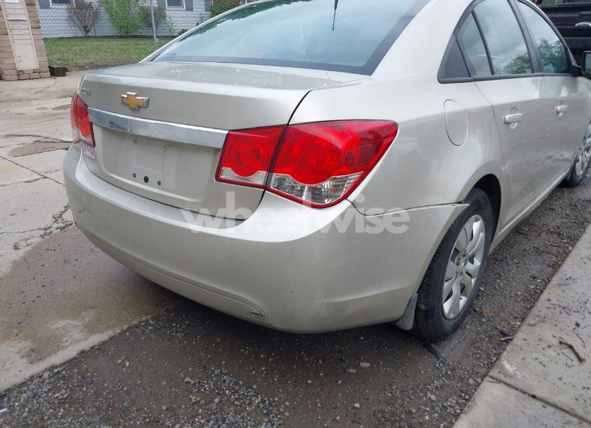 Photo 19 of 2013 Chevrolet Cruze LS AUTO (VIN 1G1PA5SG9D7210556)