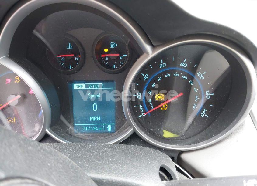 Photo 7 of 2013 Chevrolet Cruze LS AUTO (VIN 1G1PA5SG9D7210556)