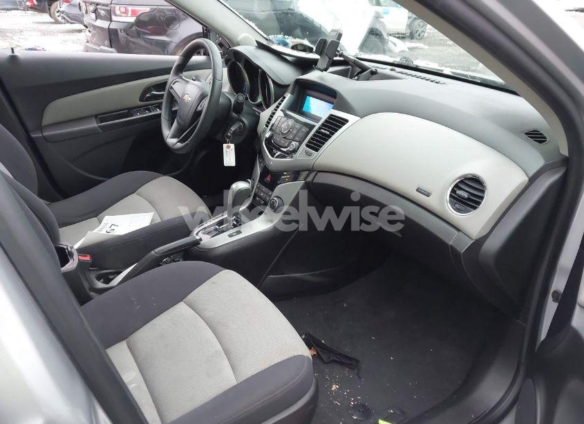 Photo 5 of 2013 Chevrolet Cruze LS AUTO (VIN 1G1PA5SG9D7210668)