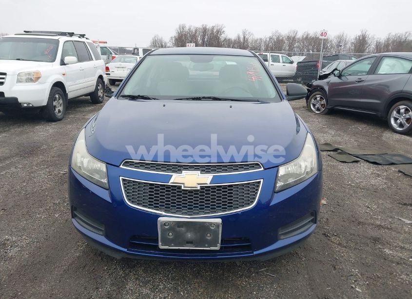 Photo 12 of 2013 Chevrolet Cruze LS AUTO (VIN 1G1PA5SG9D7218480)