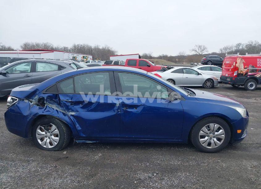 Photo 13 of 2013 Chevrolet Cruze LS AUTO (VIN 1G1PA5SG9D7218480)