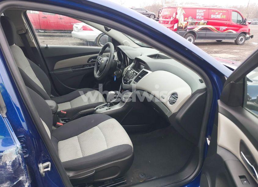 Photo 5 of 2013 Chevrolet Cruze LS AUTO (VIN 1G1PA5SG9D7218480)