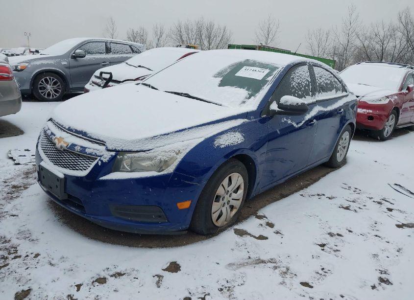 Photo 2 of 2013 Chevrolet Cruze LS AUTO (VIN 1G1PA5SG9D7242519)