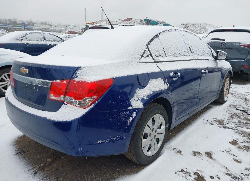 Photo 4 of 2013 Chevrolet Cruze LS AUTO (VIN 1G1PA5SG9D7242519)