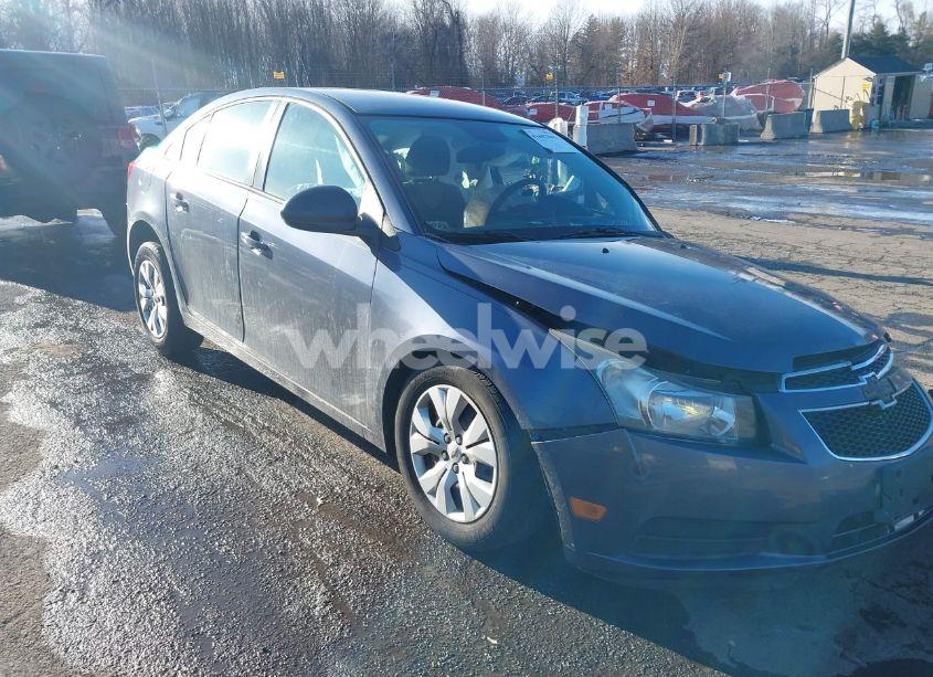 2013 Chevrolet Cruze LS AUTO (VIN 1G1PA5SG9D7269283) main photo