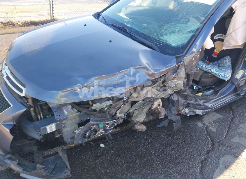 Photo 6 of 2013 Chevrolet Cruze LS AUTO (VIN 1G1PA5SG9D7269283)