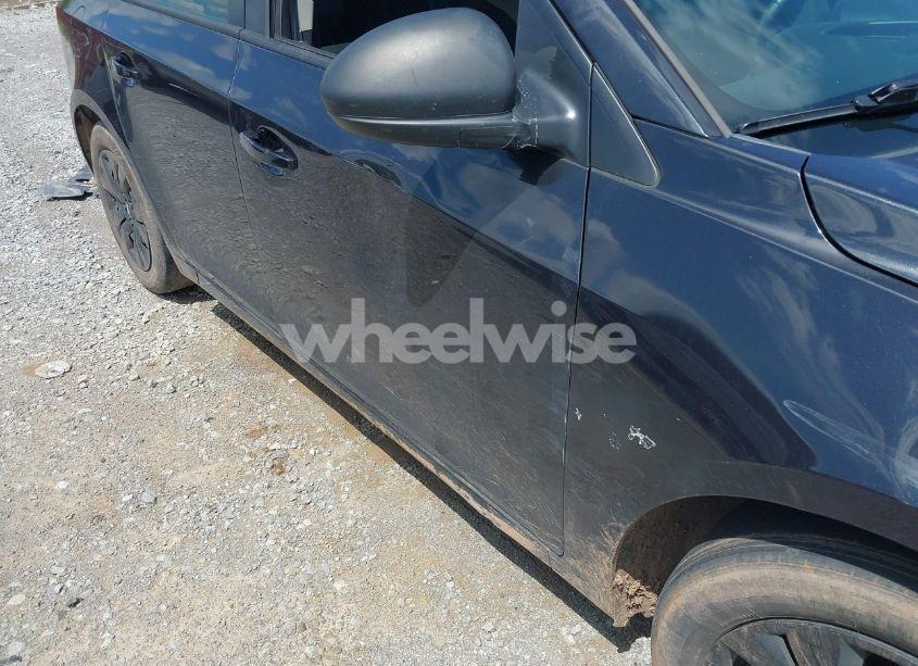 Photo 13 of 2013 Chevrolet Cruze LS AUTO (VIN 1G1PA5SG9D7280381)