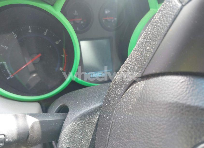 Photo 7 of 2013 Chevrolet Cruze LS AUTO (VIN 1G1PA5SG9D7280381)