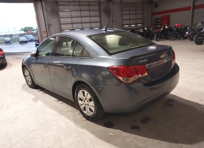 Photo 3 of 2013 Chevrolet Cruze LS AUTO (VIN 1G1PA5SG9D7291350)