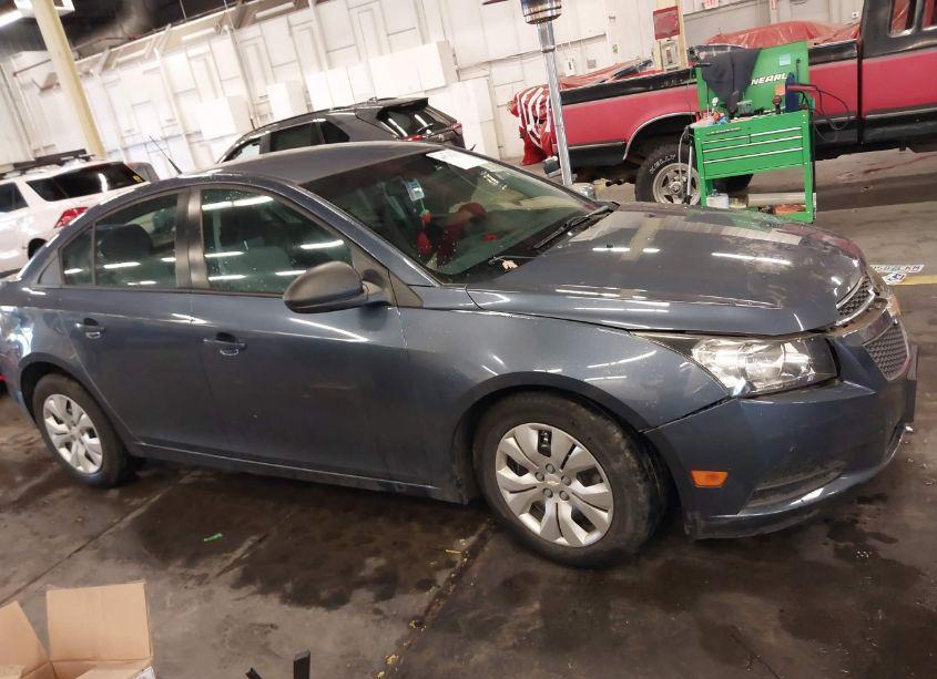 Photo 14 of 2014 Chevrolet Cruze LS AUTO (VIN 1G1PA5SG9E7133348)