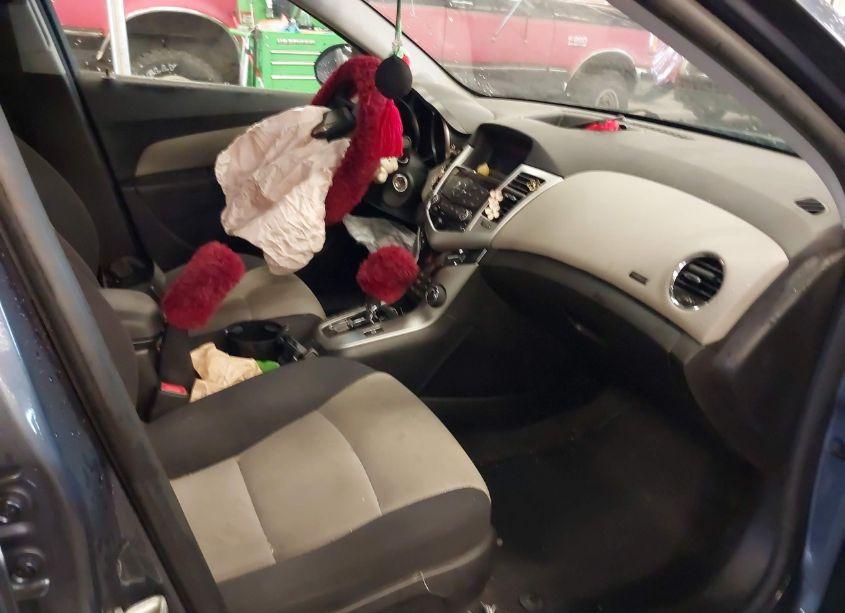 Photo 5 of 2014 Chevrolet Cruze LS AUTO (VIN 1G1PA5SG9E7133348)