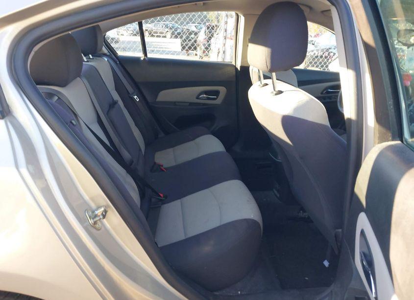 Photo 8 of 2014 Chevrolet Cruze LS AUTO (VIN 1G1PA5SG9E7267177)