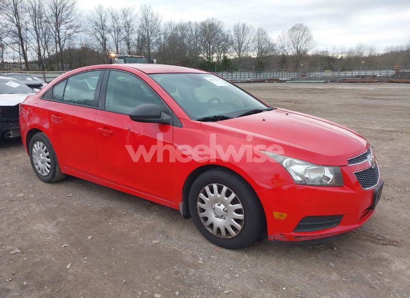 2014 Chevrolet Cruze LS AUTO (VIN 1G1PA5SG9E7370552) main photo