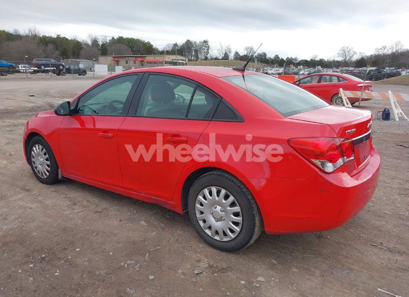 Photo 3 of 2014 Chevrolet Cruze LS AUTO (VIN 1G1PA5SG9E7370552)