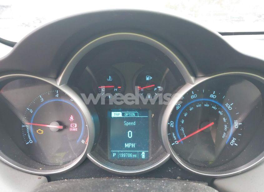 Photo 7 of 2014 Chevrolet Cruze LS AUTO (VIN 1G1PA5SG9E7370552)