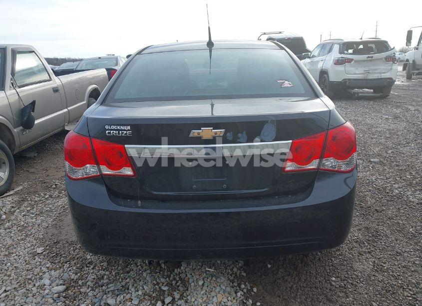 Photo 16 of 2014 Chevrolet Cruze LS AUTO (VIN 1G1PA5SG9E7425341)