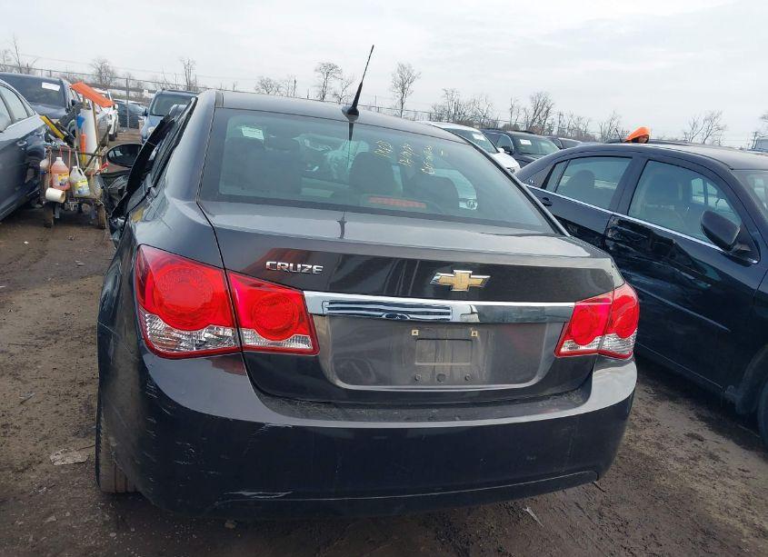 Photo 16 of 2014 Chevrolet Cruze LS AUTO (VIN 1G1PA5SG9E7462132)