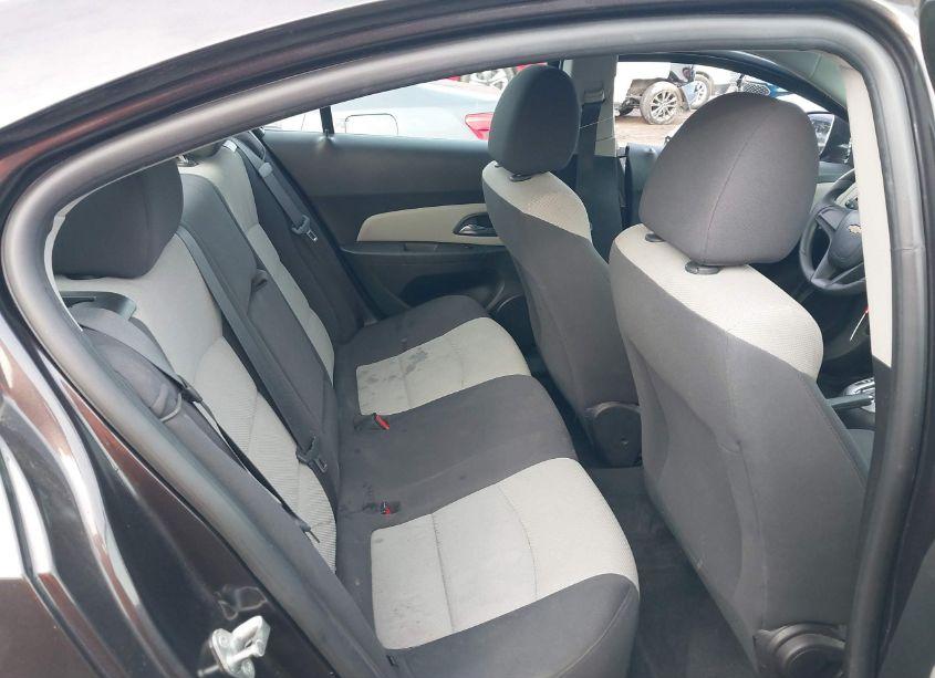 Photo 8 of 2014 Chevrolet Cruze LS AUTO (VIN 1G1PA5SG9E7462132)