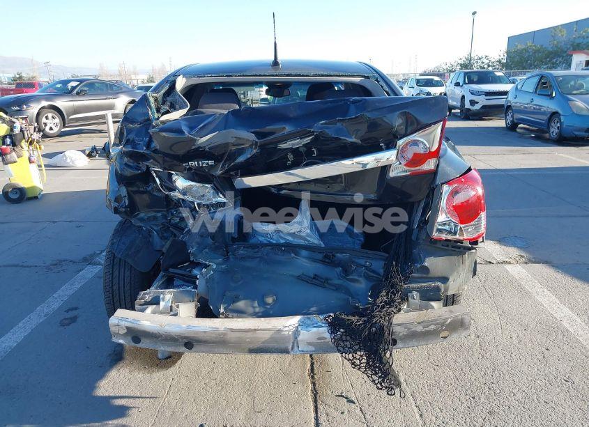 Photo 16 of 2014 Chevrolet Cruze LS AUTO (VIN 1G1PA5SG9E7468433)