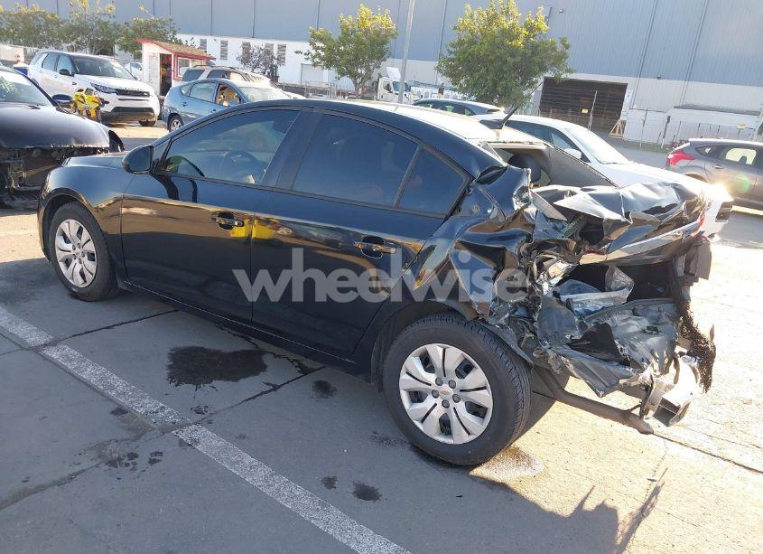 Photo 3 of 2014 Chevrolet Cruze LS AUTO (VIN 1G1PA5SG9E7468433)