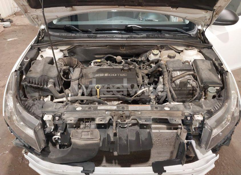 Photo 10 of 2015 Chevrolet Cruze LS AUTO (VIN 1G1PA5SG9F7136722)