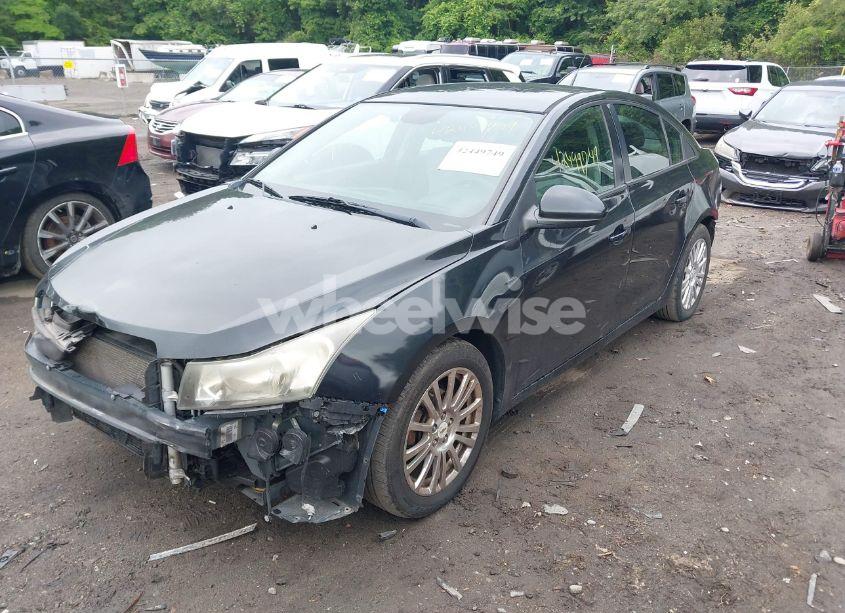 Photo 2 of 2013 Chevrolet Cruze LS AUTO (VIN 1G1PA5SGXD7233053)