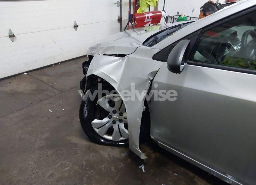 Photo 20 of 2013 Chevrolet Cruze LS AUTO (VIN 1G1PA5SGXD7237149)
