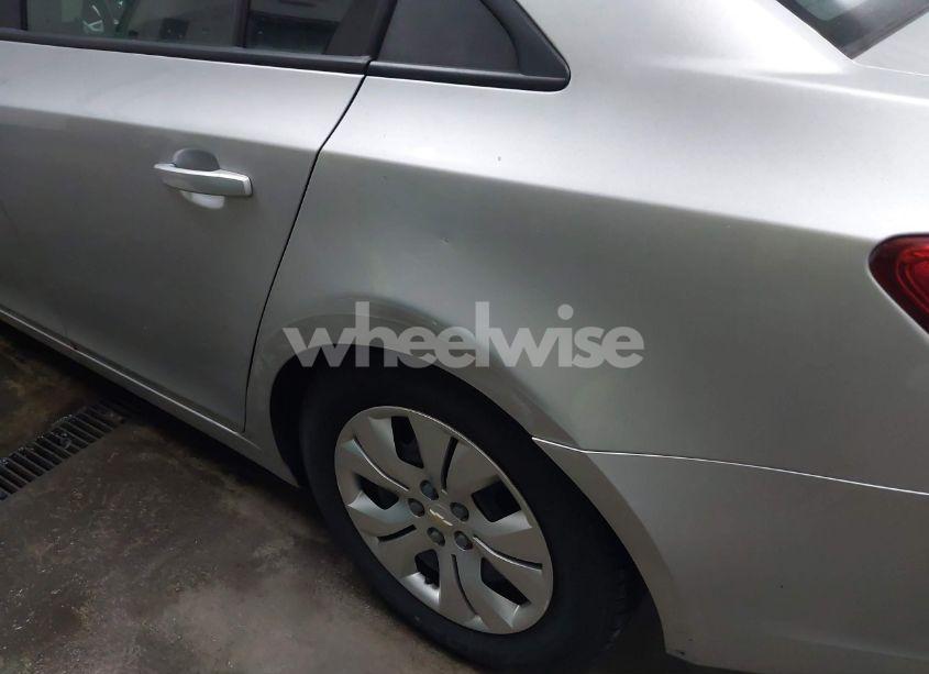 Photo 21 of 2013 Chevrolet Cruze LS AUTO (VIN 1G1PA5SGXD7237149)